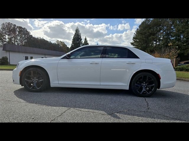 2020 Chrysler 300 Touring