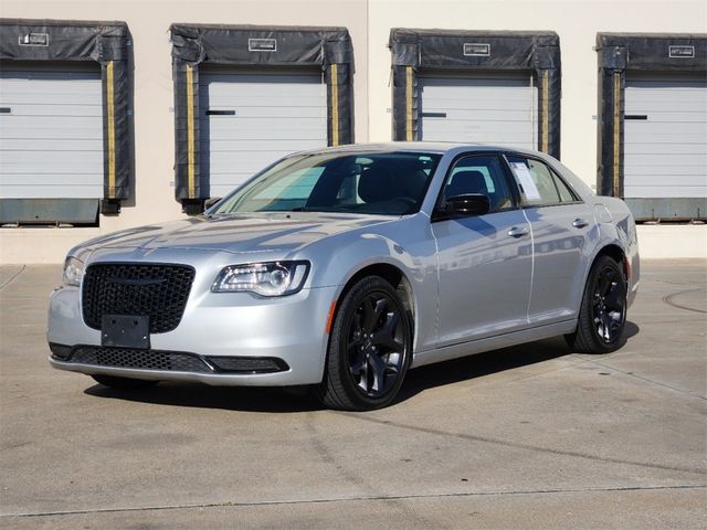 2020 Chrysler 300 Touring