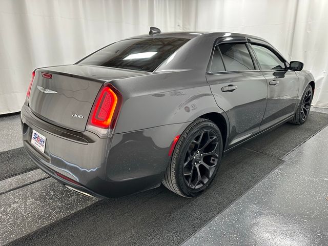 2020 Chrysler 300 Touring