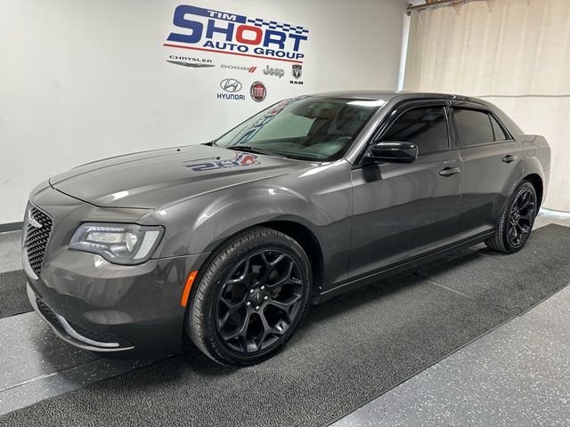 2020 Chrysler 300 Touring