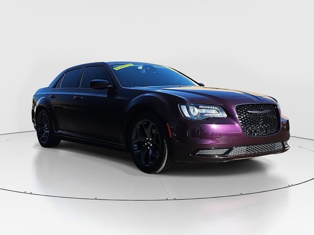 2020 Chrysler 300 Touring