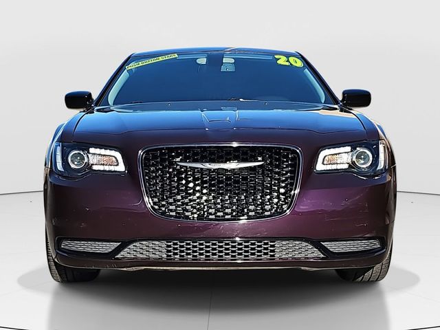 2020 Chrysler 300 Touring