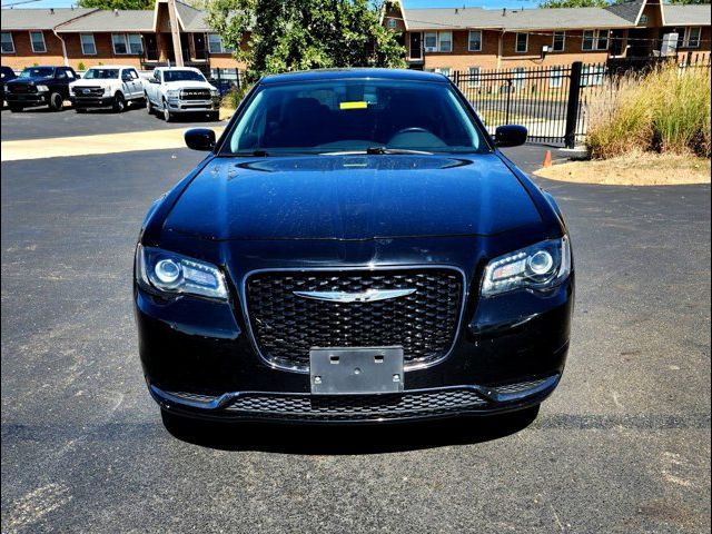 2020 Chrysler 300 Touring