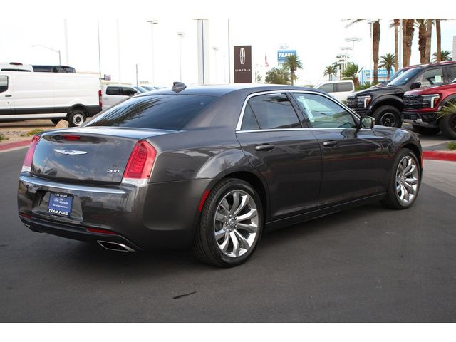 2020 Chrysler 300 Touring