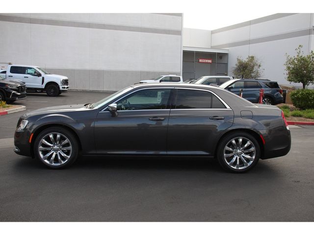 2020 Chrysler 300 Touring