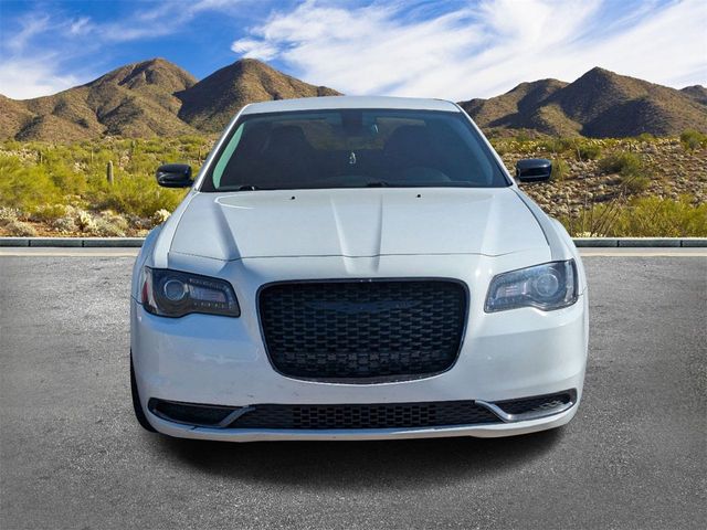 2020 Chrysler 300 Touring