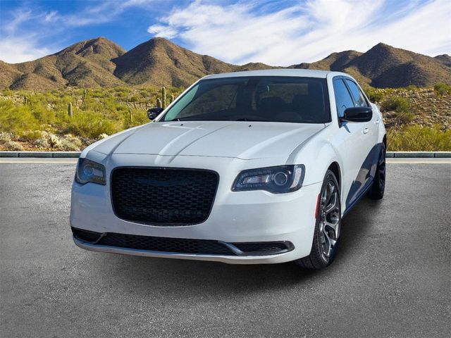 2020 Chrysler 300 Touring