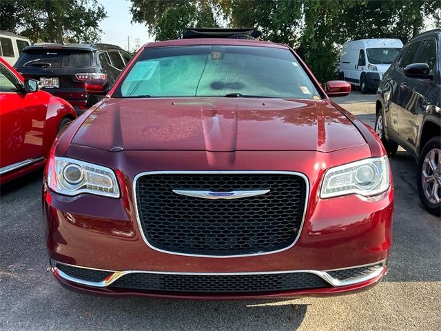 2020 Chrysler 300 Touring L