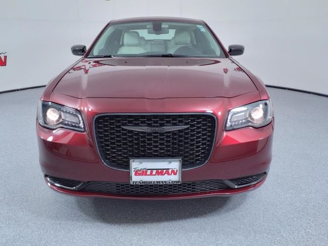 2020 Chrysler 300 Touring