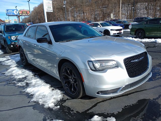 2020 Chrysler 300 Touring