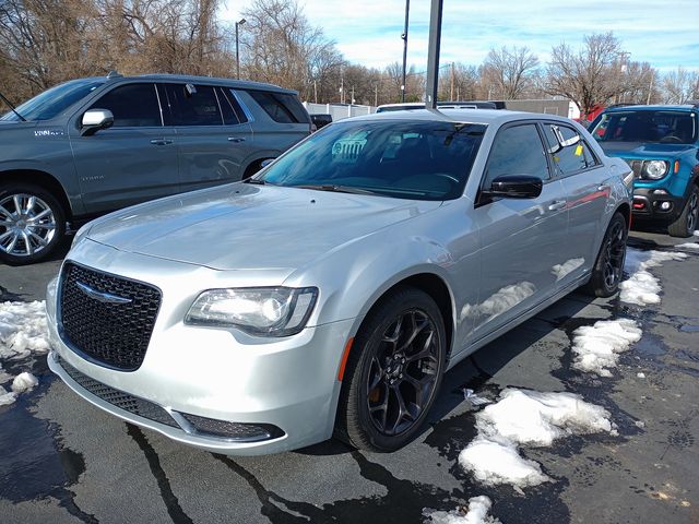 2020 Chrysler 300 Touring