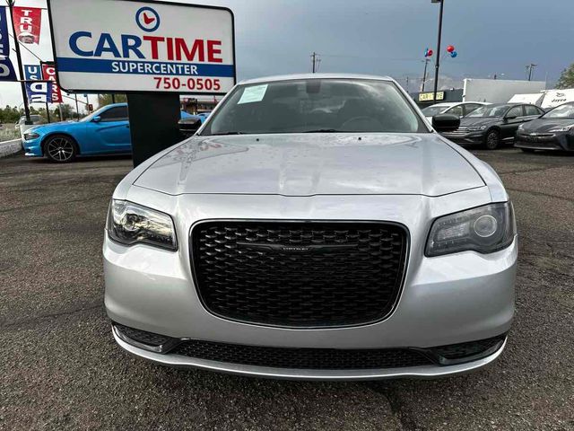 2020 Chrysler 300 Touring