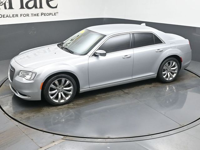 2020 Chrysler 300 Touring L