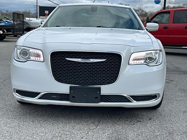 2020 Chrysler 300 Touring L