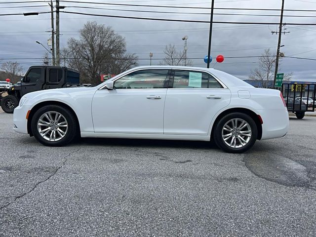 2020 Chrysler 300 Touring L