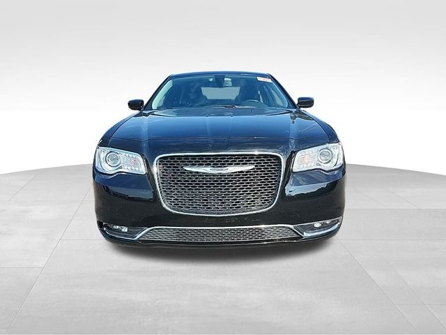 2020 Chrysler 300 Touring