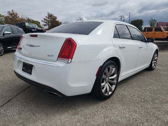 2020 Chrysler 300 Touring L