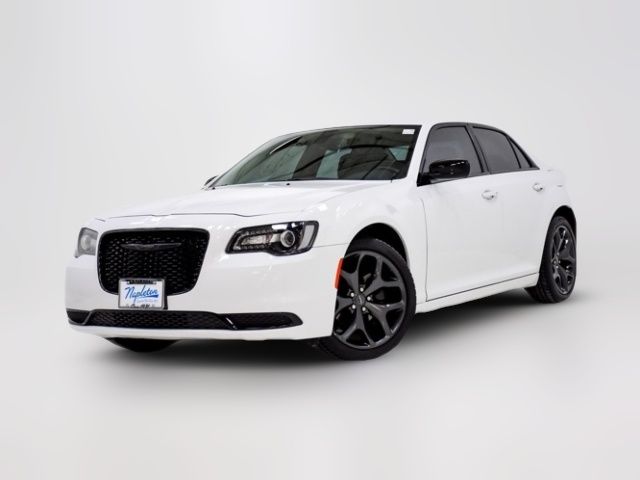 2020 Chrysler 300 Touring