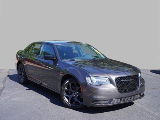 2020 Chrysler 300 Touring