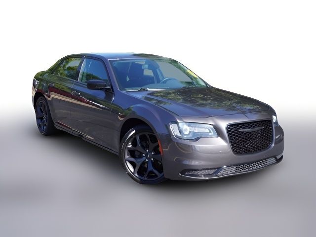 2020 Chrysler 300 Touring