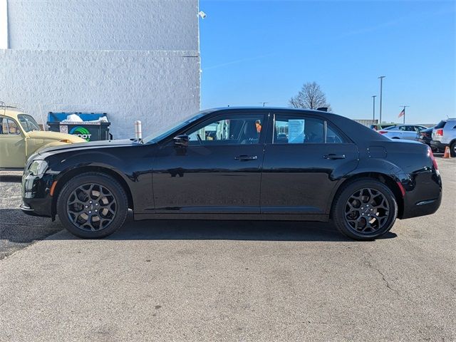 2020 Chrysler 300 Touring