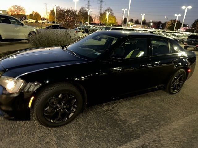 2020 Chrysler 300 Touring