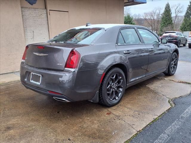 2020 Chrysler 300 Touring