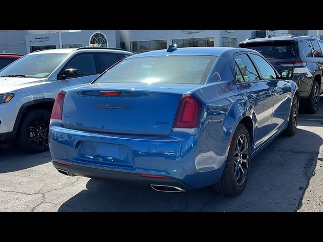2020 Chrysler 300 Touring
