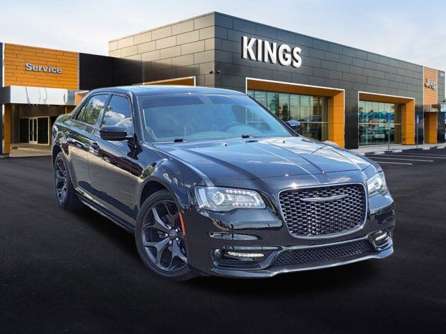 2020 Chrysler 300 Touring L