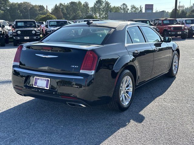 2020 Chrysler 300 Touring L