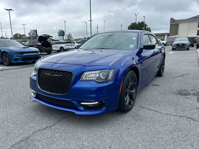 2020 Chrysler 300 Touring L