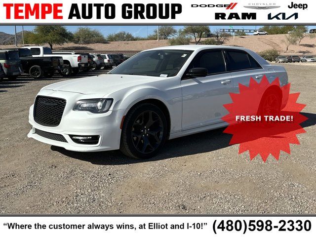 2020 Chrysler 300 Touring L