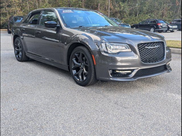 2020 Chrysler 300 Touring L