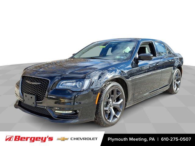 2020 Chrysler 300 Touring L