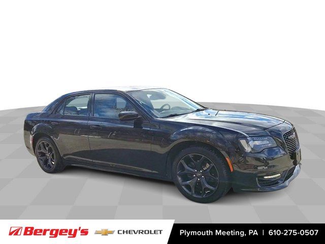 2020 Chrysler 300 Touring L