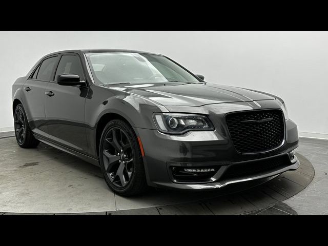 2020 Chrysler 300 Touring L