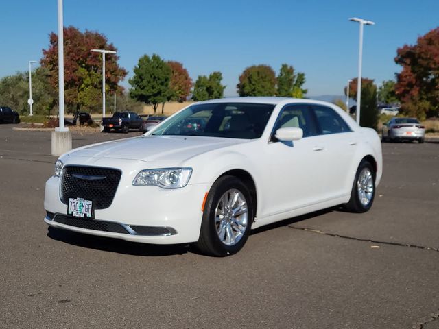 2020 Chrysler 300 Touring L