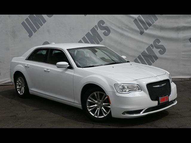 2020 Chrysler 300 Touring L