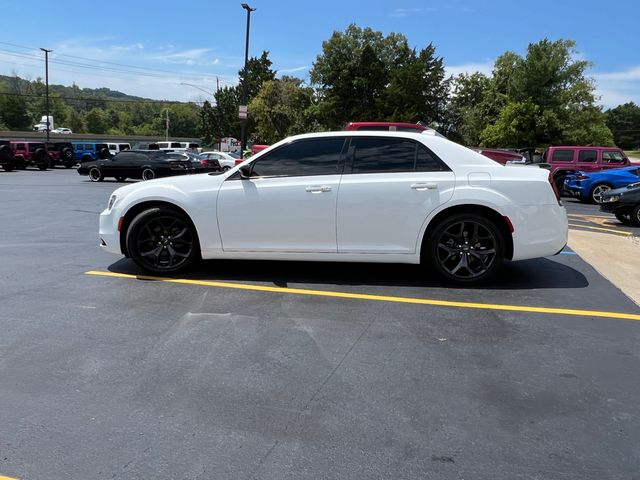 2020 Chrysler 300 Touring