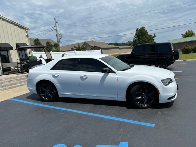 2020 Chrysler 300 Touring