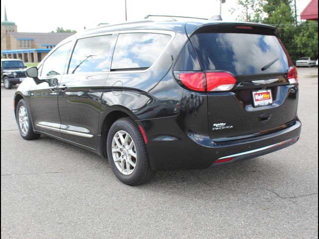 2020 Chrysler Pacifica Touring-L