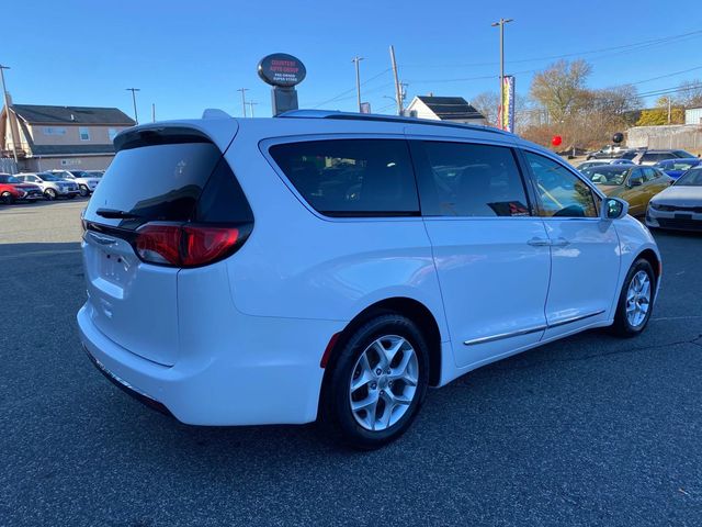 2020 Chrysler Pacifica Touring-L