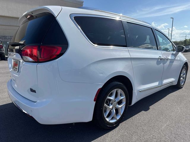 2020 Chrysler Pacifica Touring-L