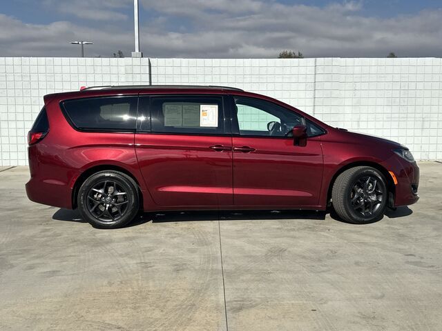 2020 Chrysler Pacifica Touring-L