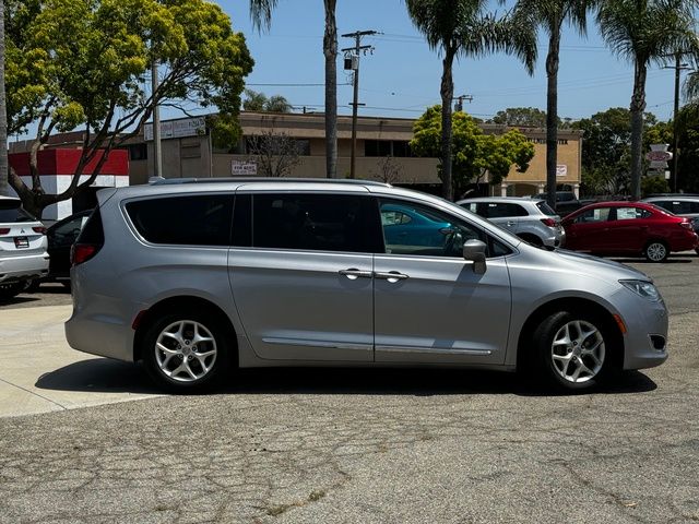 2020 Chrysler Pacifica Touring-L