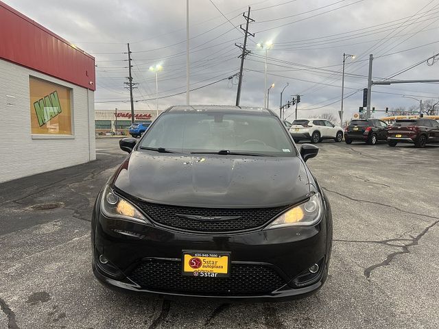 2020 Chrysler Pacifica Touring