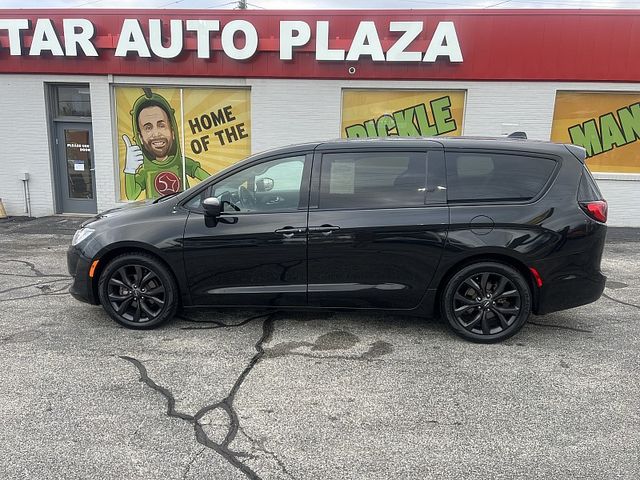 2020 Chrysler Pacifica Touring