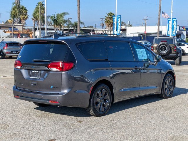 2020 Chrysler Pacifica Hybrid Limited