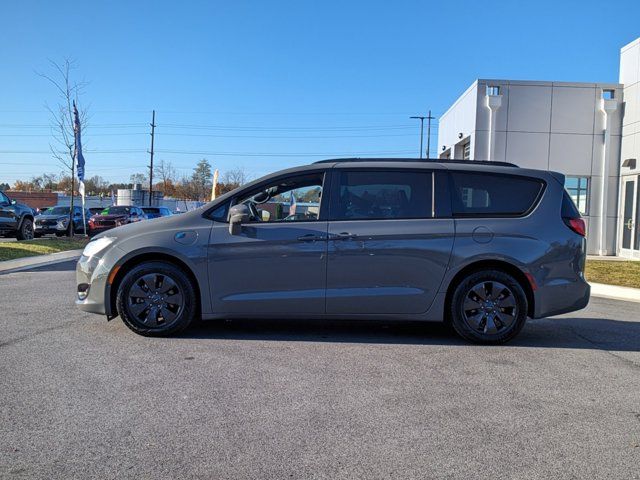 2020 Chrysler Pacifica Hybrid Limited