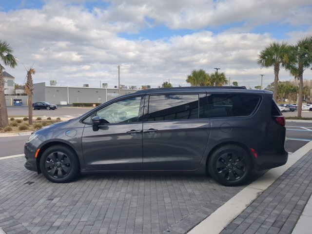 2020 Chrysler Pacifica Hybrid Red S